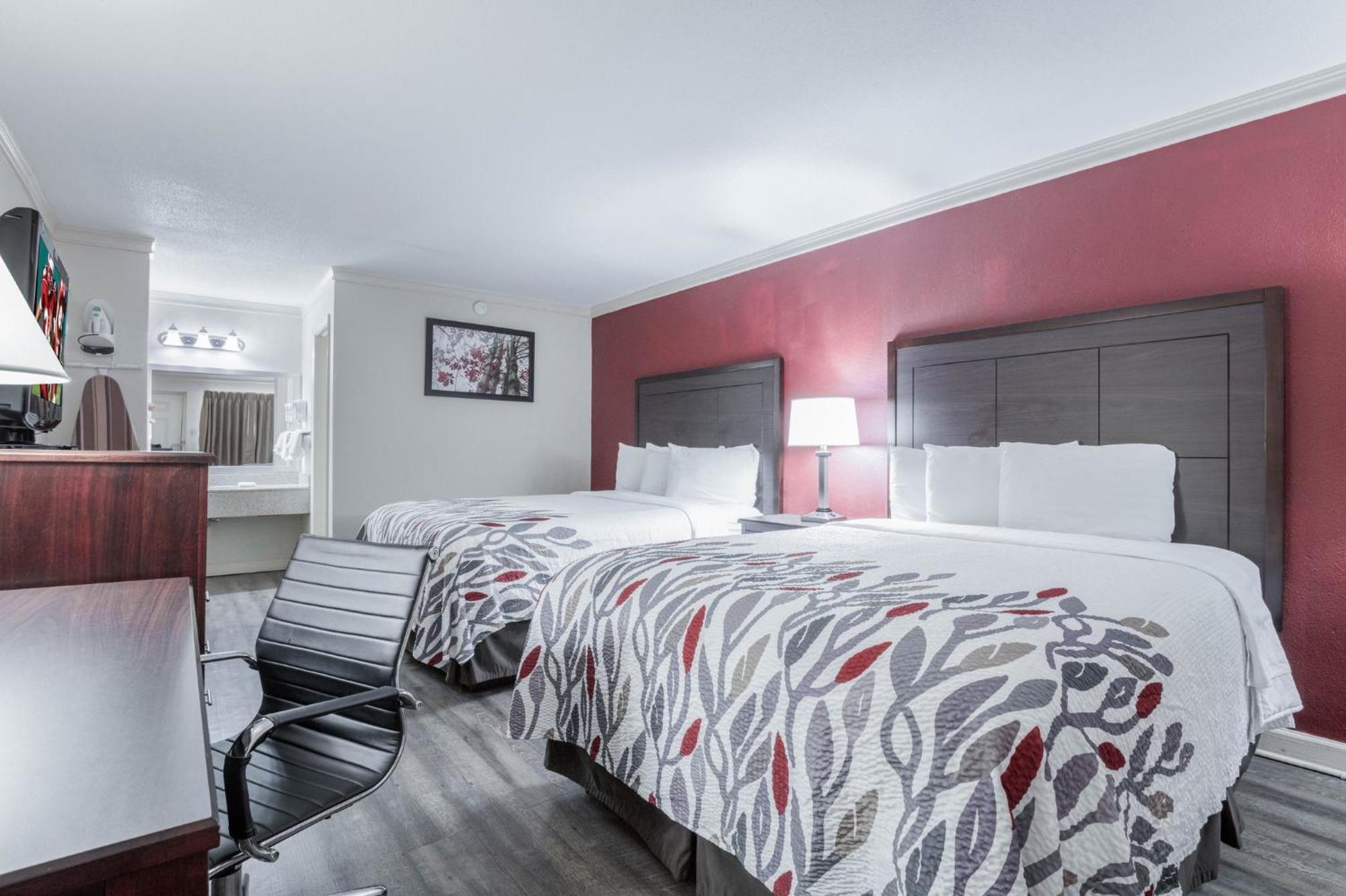 Red Roof Inn Форрест-Сіті Екстер'єр фото